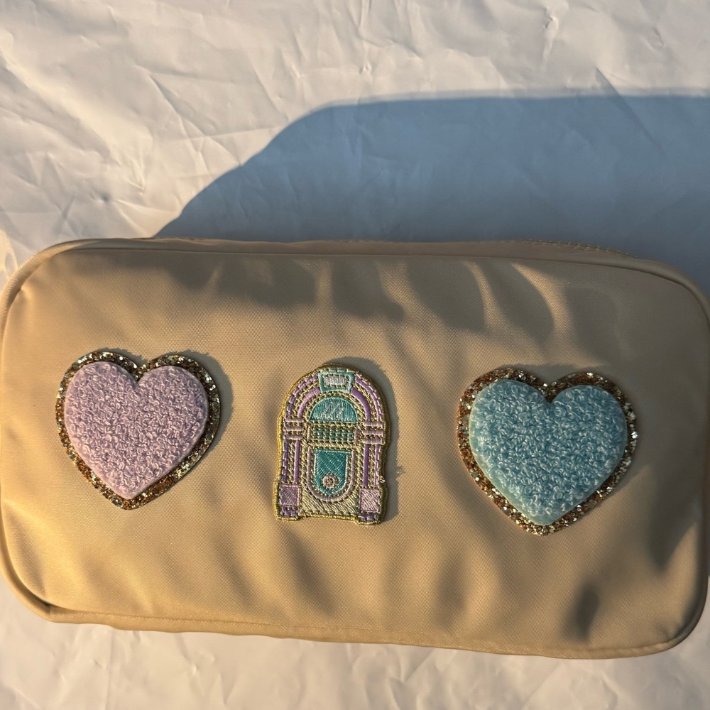 Stoney clover lane small pouch sand hearts custom patches diner jukebox nwt - Picture 1 of 4